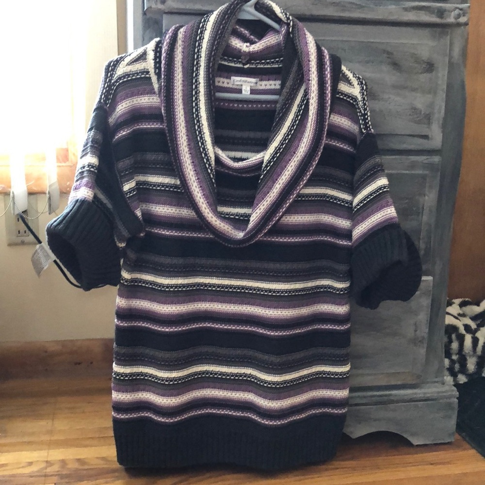 Short sleeve cowl neck sweater